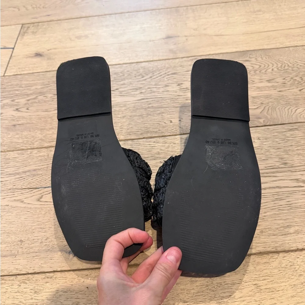 FARM Rio Black Crochet Ruffle Slide - Picture 4 of 4